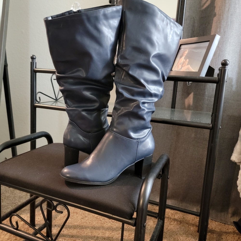 Easy Street boots NWOT